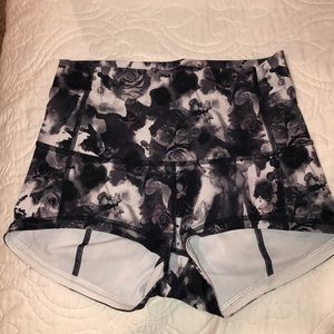 Sz. 4 Floral High Rise Lululemon Shorts
